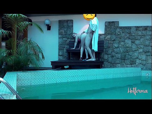 ❤️ Bosas pakviečia tarnaitę į baseiną, bet negalėjo atsispirti karštam ❌ Anal video prie mūsų