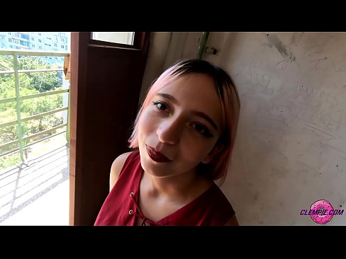 ❤️ Studentė jausmingai čiulpia nepažįstamąjį užmiestyje - sperma ant jo veido ❌ Anal video prie mūsų